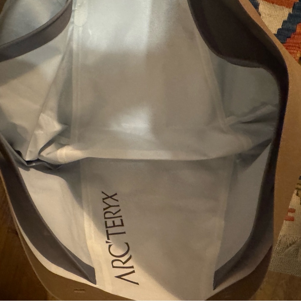 Arc'teryx Black Travel Gear Bag - Picture 4 of 5